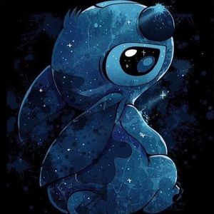 Meet your Posher, Yadelis